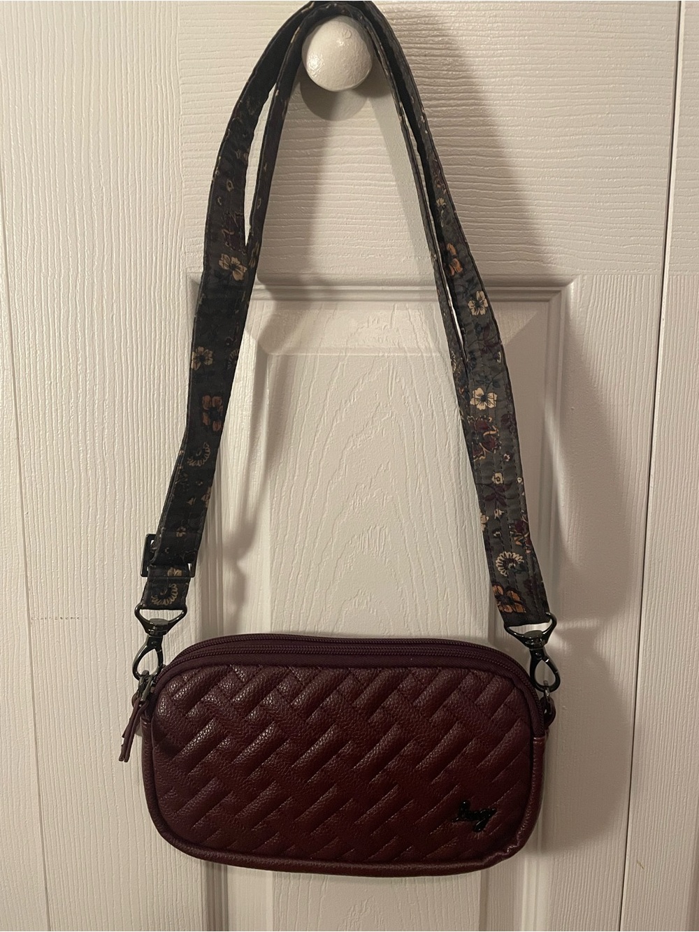 Lug Coupe XL in Vegan Leather Wine (NWOT)